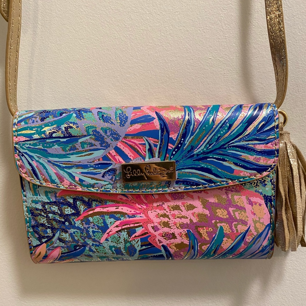 NEVER USED Lilly Pulitzer Crossbody Wallet